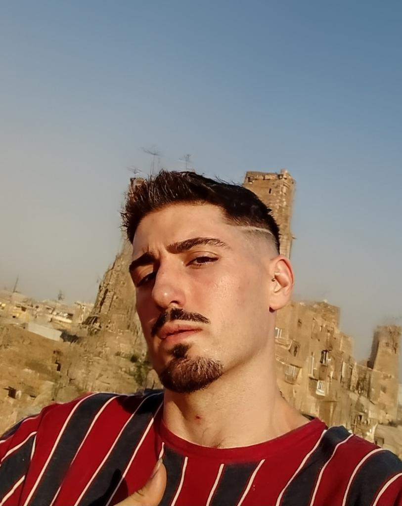 645543915: Chico busca chica en Sevilla