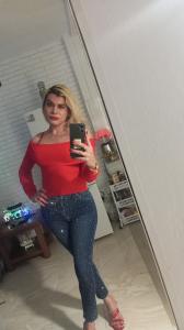 613815787: Chica busca chico en Málaga