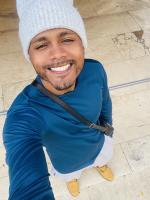 669065917: Chico busca chica en Barcelona