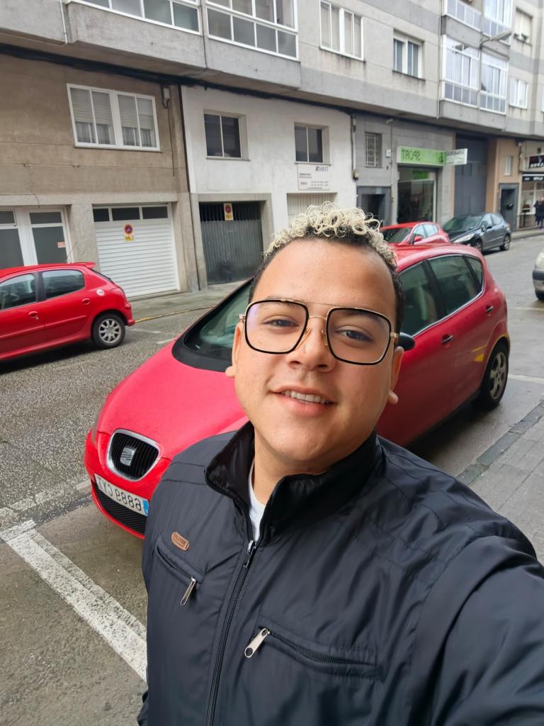 614249986: Chico busca chica en Lugo