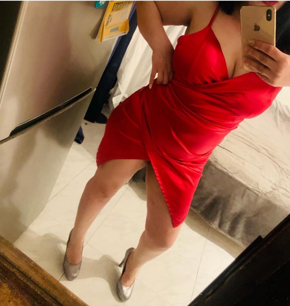 671904486: Chica busca chico en Barcelona