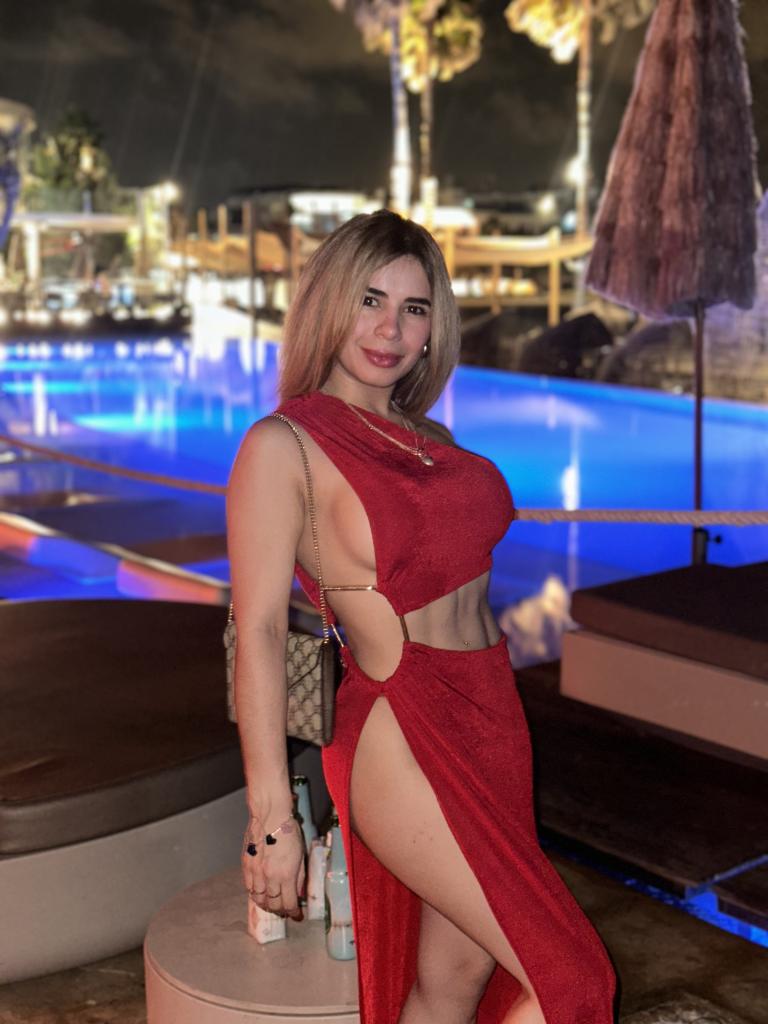 Chica busca chico en Cádiz: 