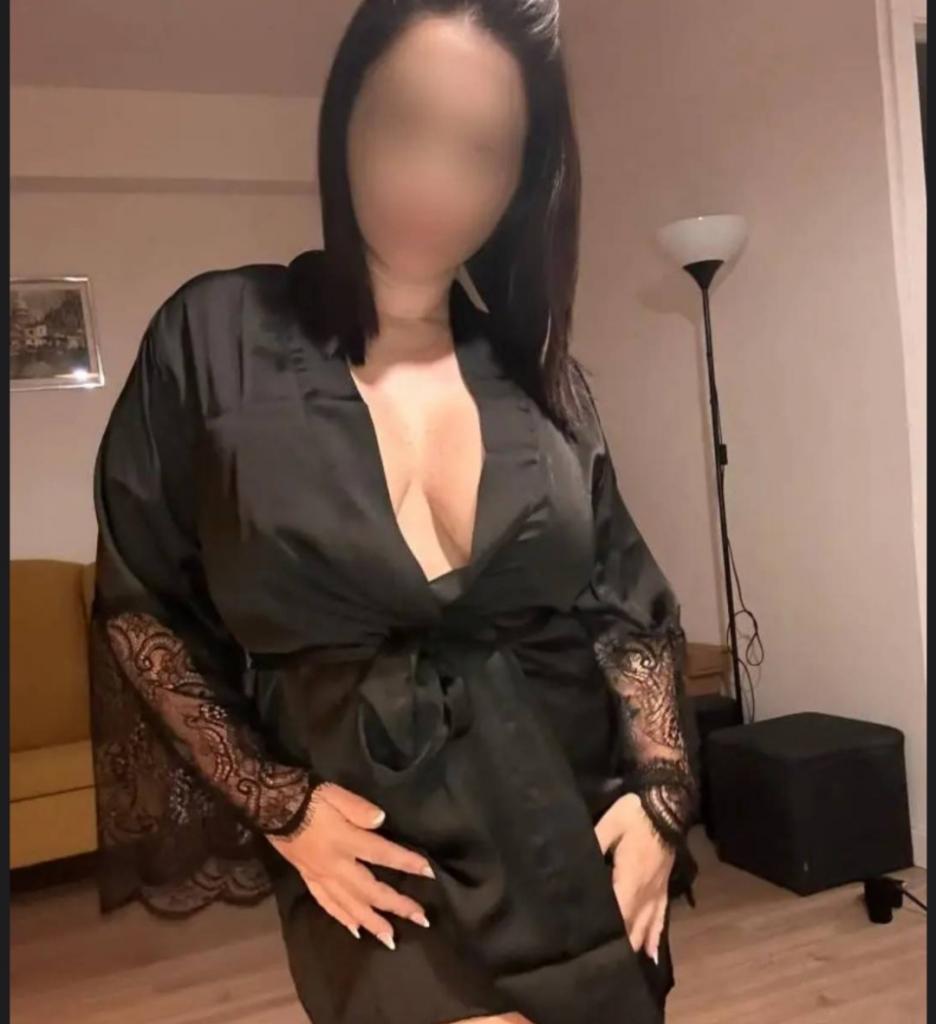 641118865: Chico busca chica en Sevilla