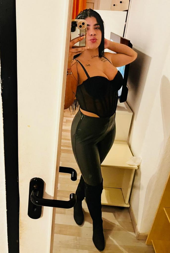 613717365: Chica busca chico en Tarragona