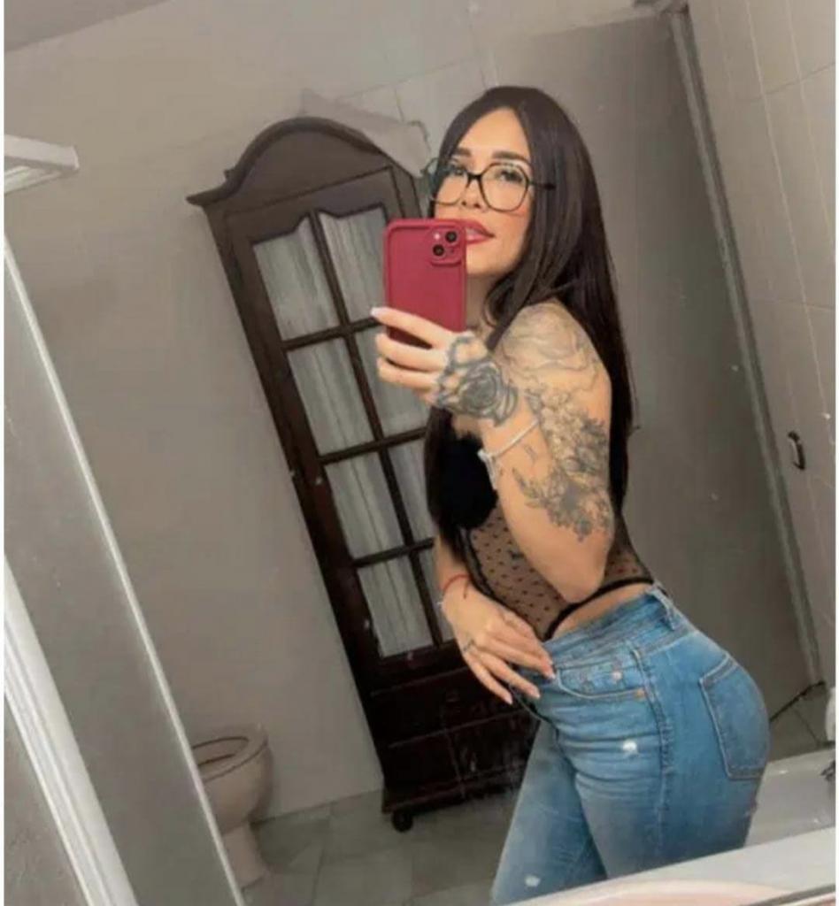 665181170: Chica busca chico en Cádiz