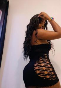 613845340: Chica busca chico en Valencia