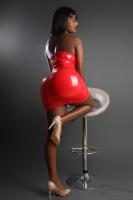 613252765: Chica busca chico en Madrid