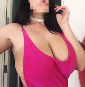 631369065: Chica busca chico en Barcelona