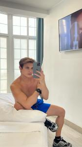 692972990: Chico busca chica en Valencia