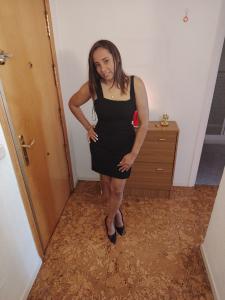 633654429: Chica busca chico en Madrid