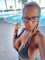 604250424: Chica busca chico en Barcelona