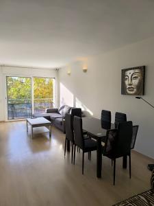 672313013:  en Barcelona