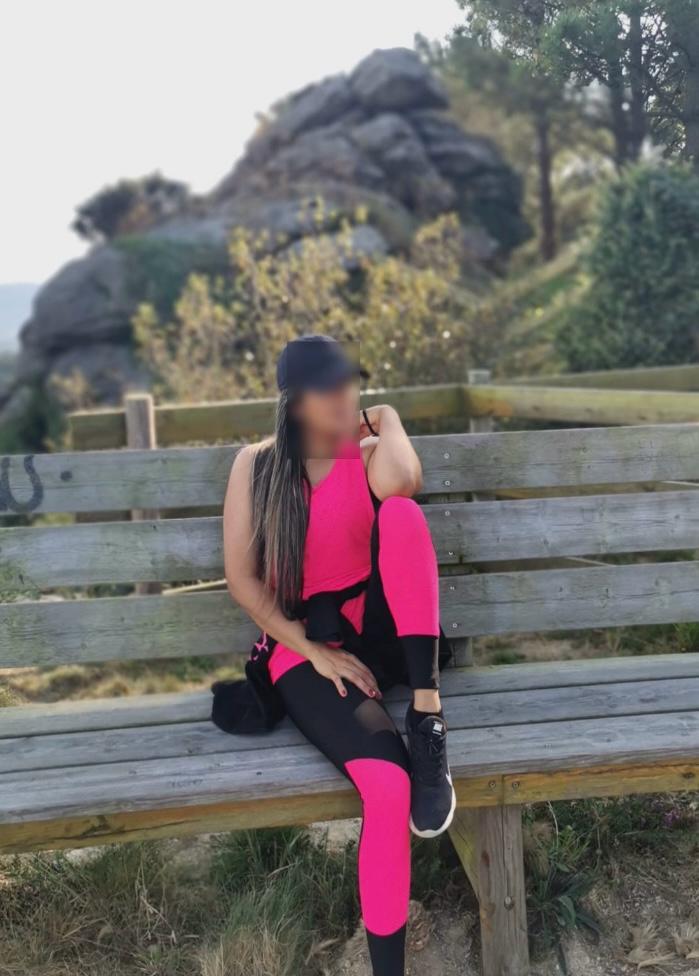 643700464: Chica busca chico en Lugo