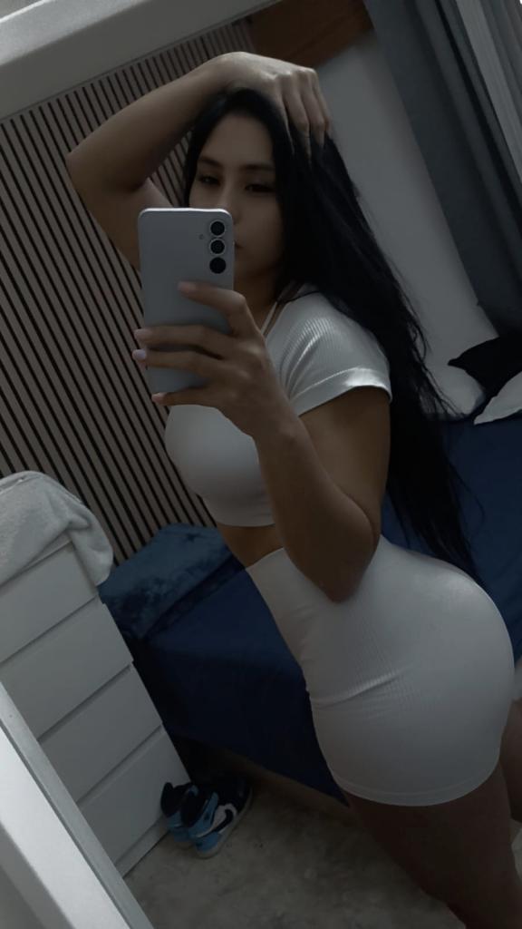 613313865: Chica busca chico en Mallorca