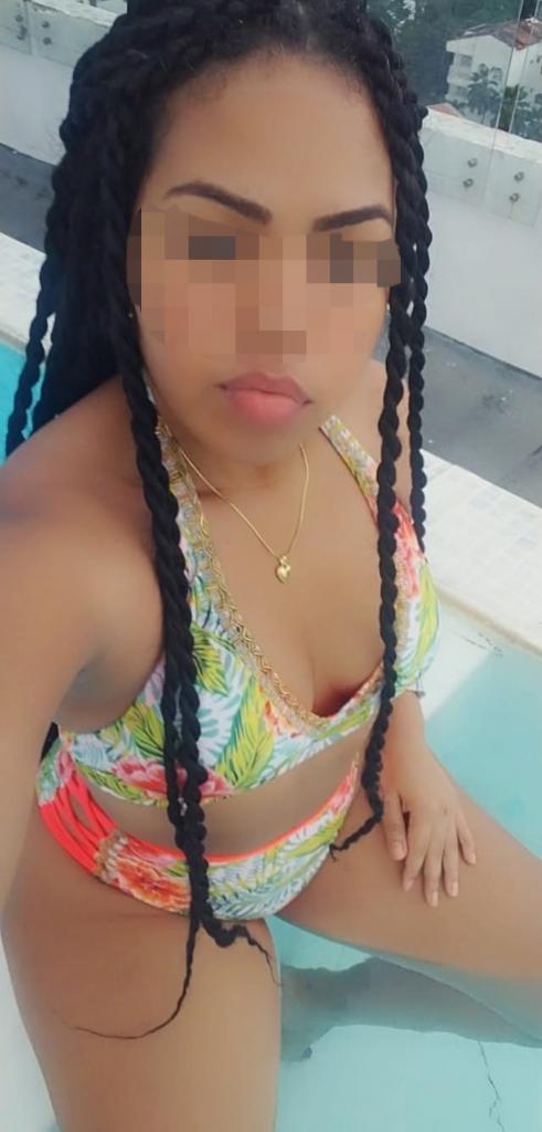 642631305: Chica busca chico en Cádiz