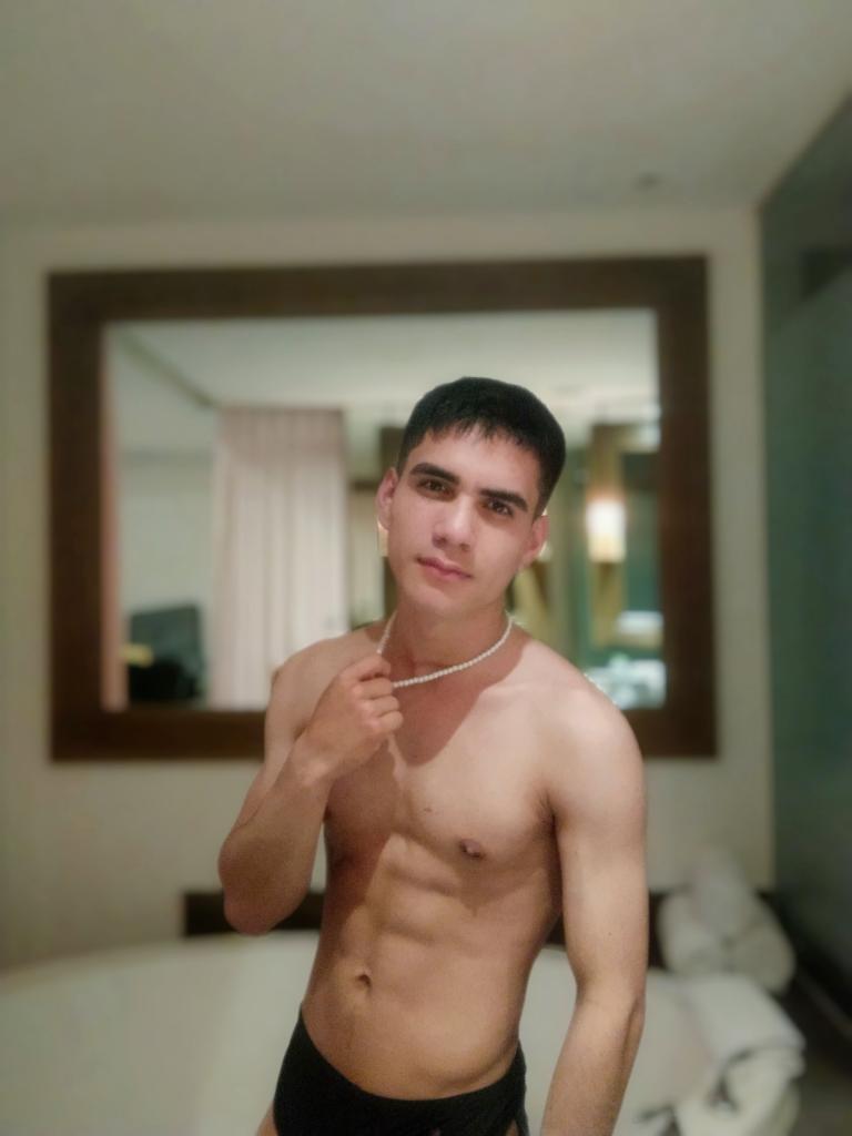 602734013: Chico busca chica en Málaga