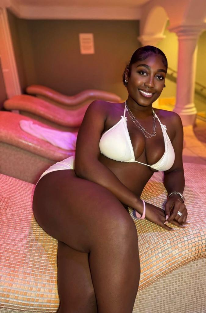 613976411: Chica busca chico en Cádiz