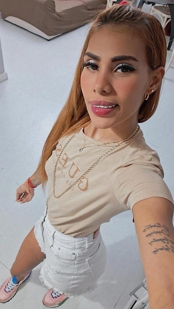 642086764: Chica busca chico en La Coruña