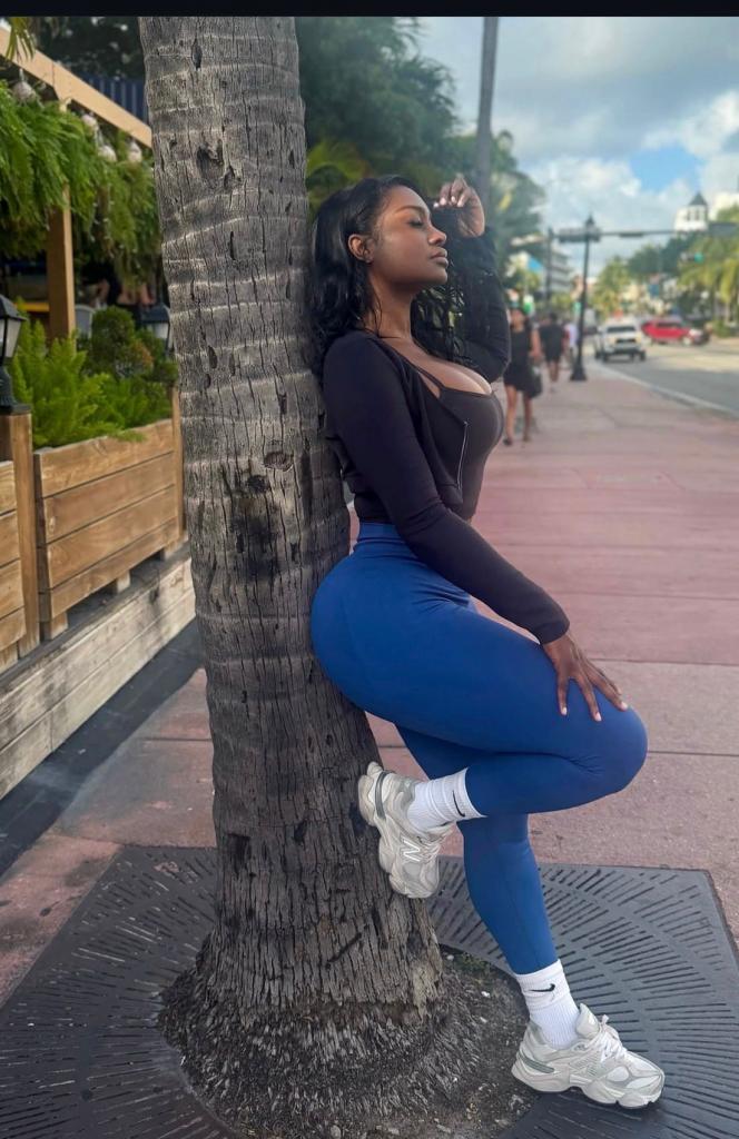 612534914: Chica busca chico en Cádiz