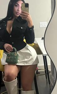 660685737: Chica busca chico en La Coruña