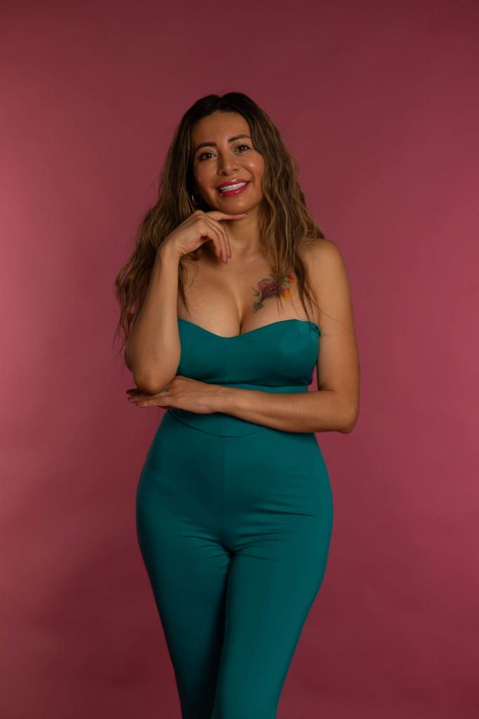 647163074: Chica busca chico en Málaga