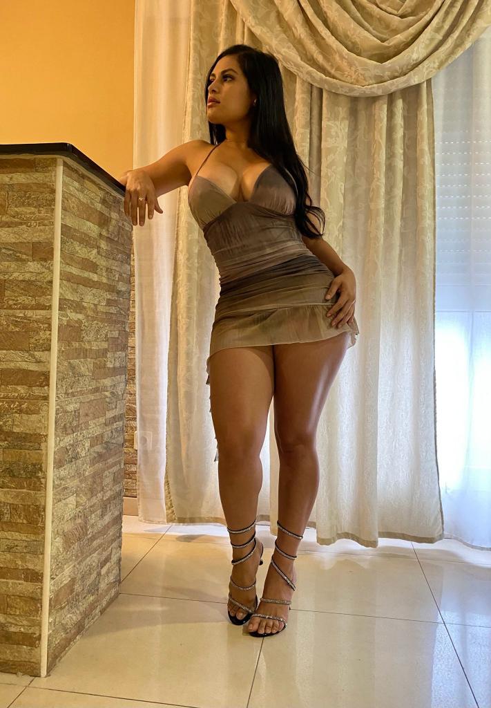 645295469: Chica busca chico en Madrid