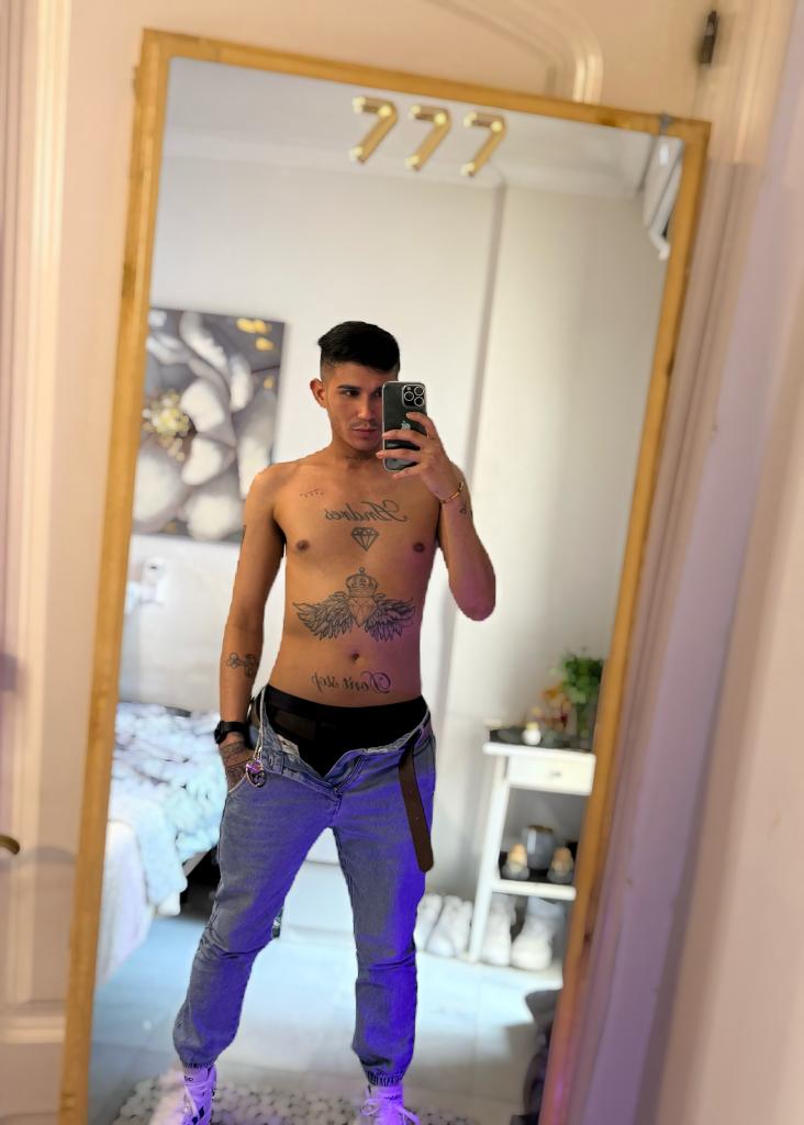 617658902: Chico busca chica en Sevilla