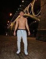 661169359: Chico busca chica en Sevilla