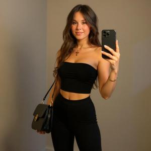 663015010: Chica busca chico en Barcelona