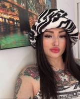 647074019: Chica busca chico en Murcia