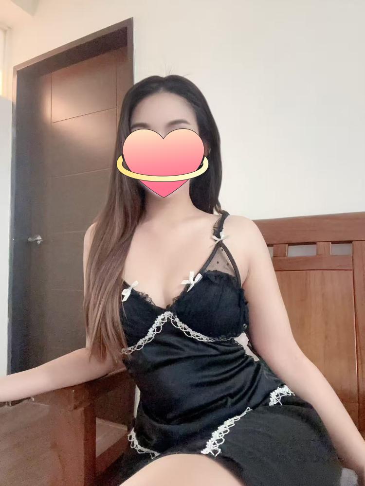 658699191: Chica busca chico en Barcelona