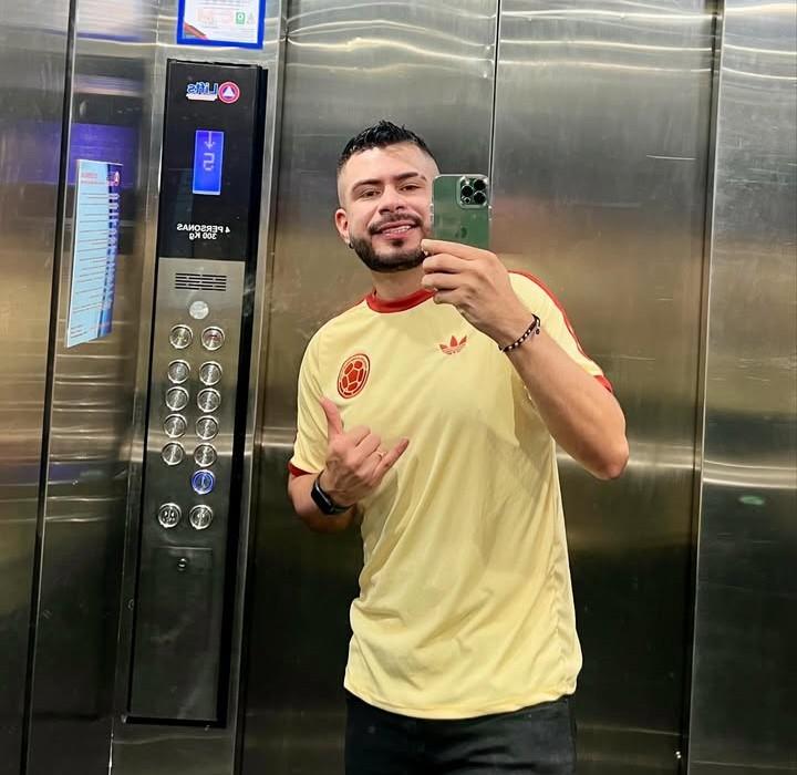 Chico busca chica en Menorca: 