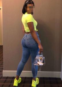 Chica busca chico en Granada: 