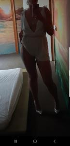 641400416: Chica busca chico en León