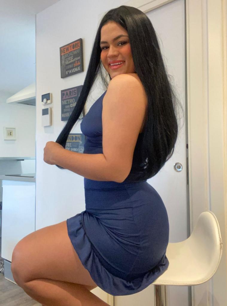 631086796: Chica busca chico en Barcelona