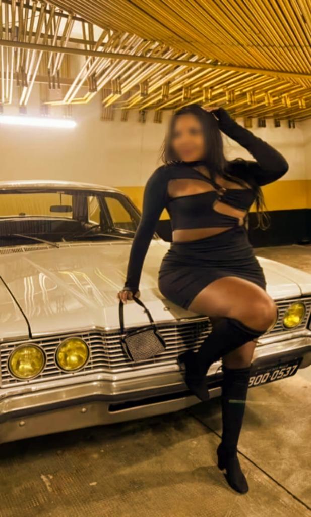 Chica busca chico en Sevilla: 