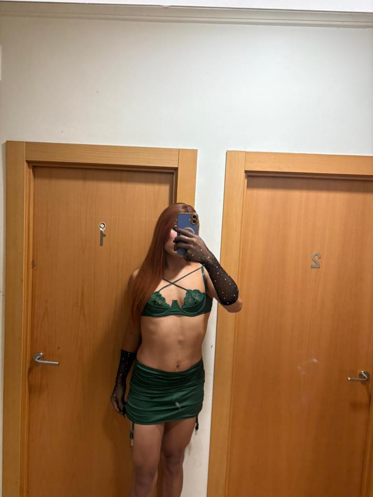 742063654: Travesti en Sevilla