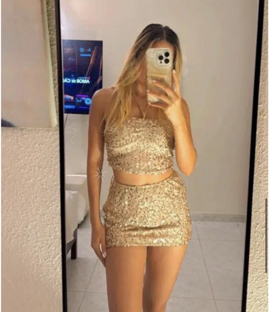 697624169: Chica busca chico en Málaga