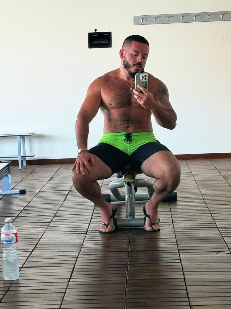 604873644: Chico busca chica en Madrid