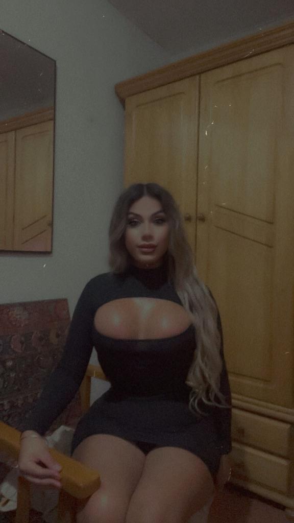 675122688: Transexual en Almería