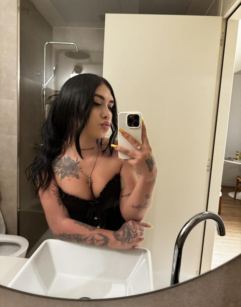 643967526: Transexual en Pontevedra