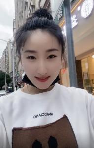 612269838: Chica busca chico en Barcelona