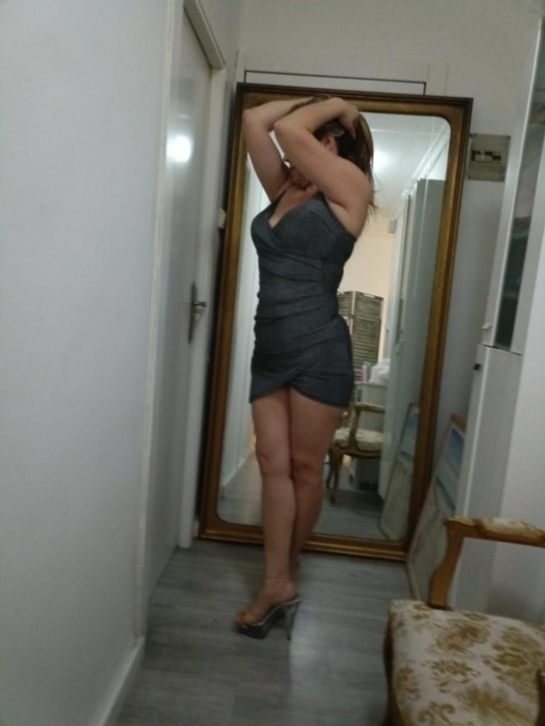 663998605: Chica busca chico en Valencia