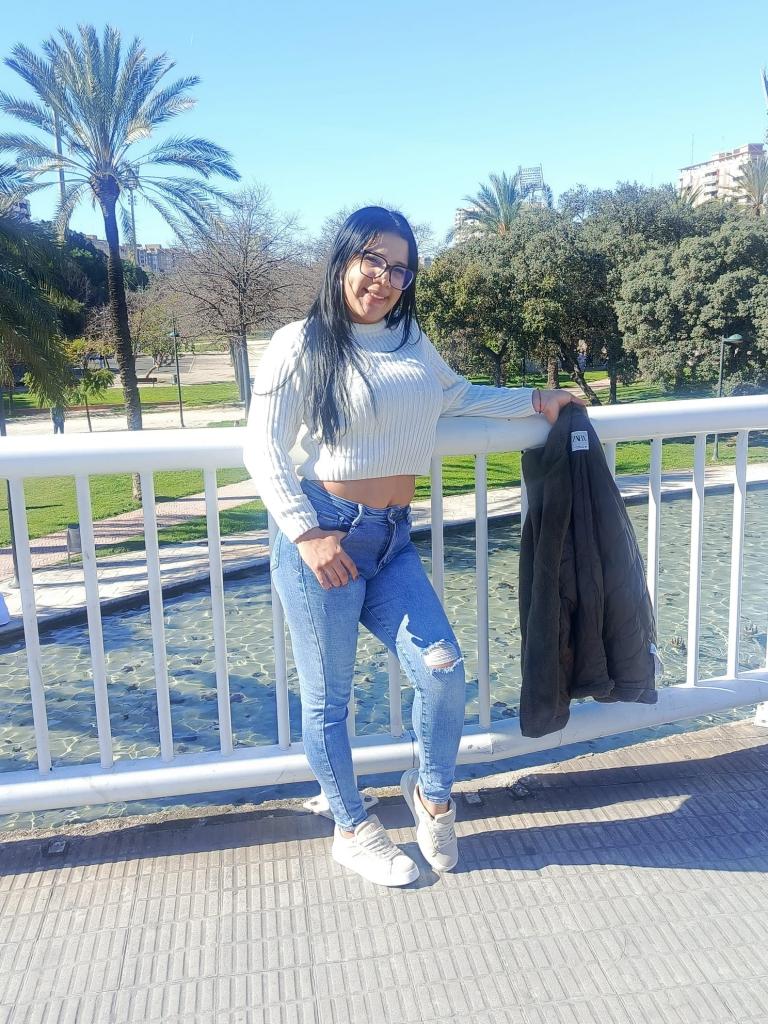 624798269: Chica busca chico en Valencia