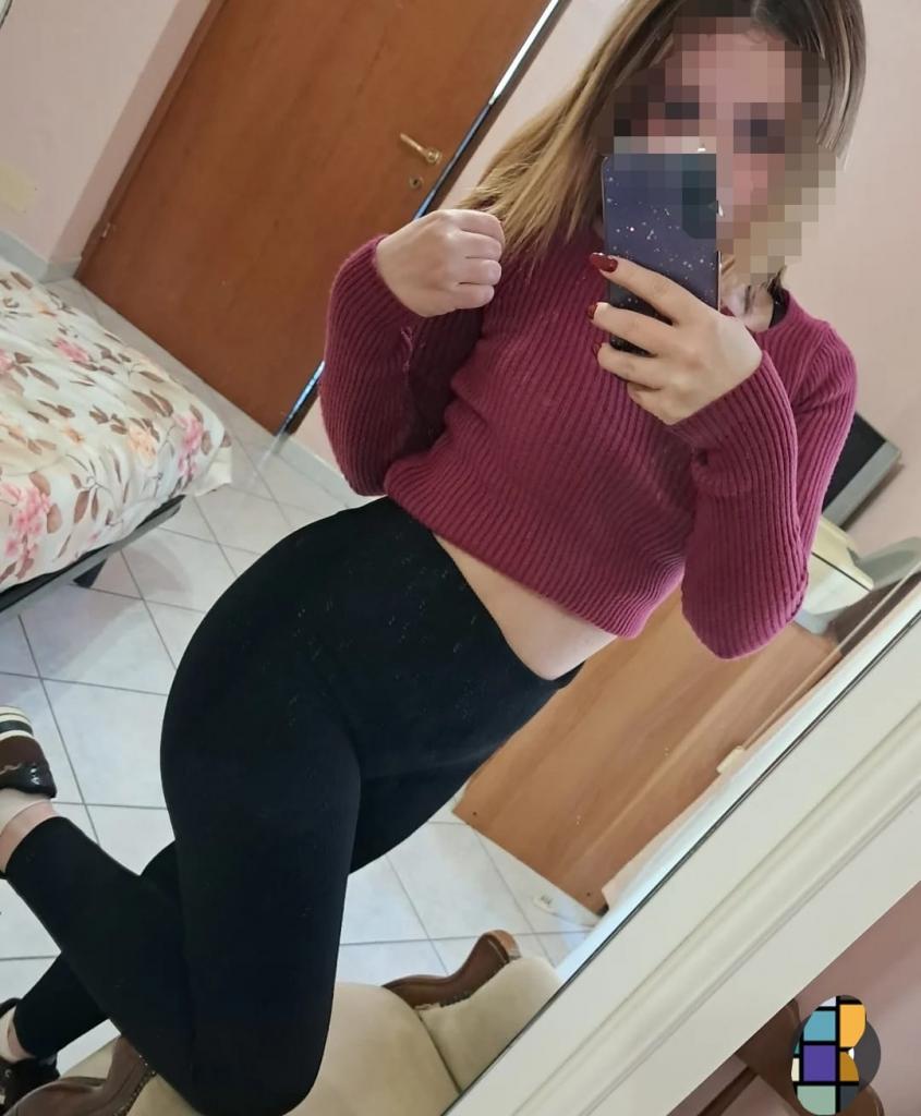 643792636: Chica busca chico en Cádiz
