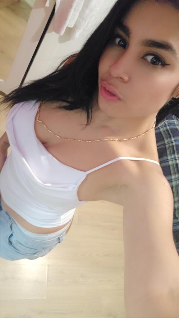 643813212: Chica busca chico en Madrid