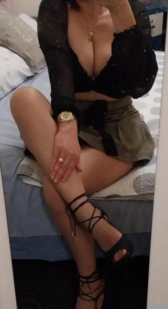 Chica busca chico en Sevilla: 