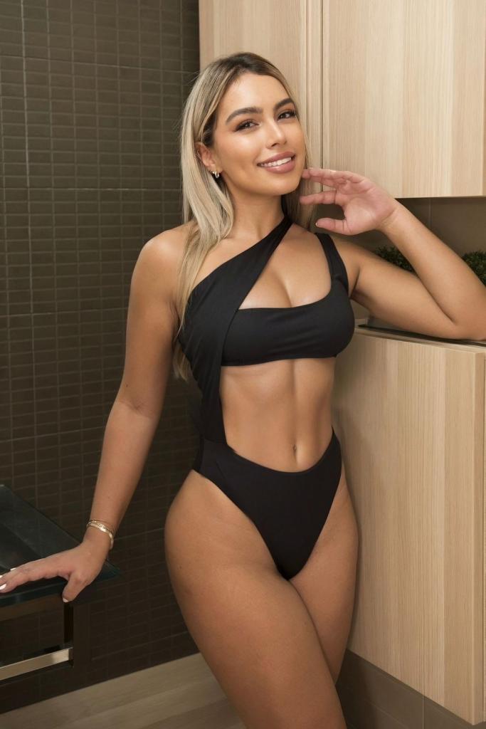 Chica busca chico en Barcelona: Chica busca chico