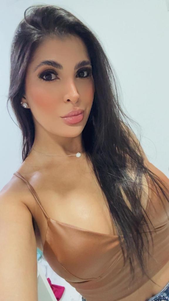 611214577: Chica busca chico en Madrid