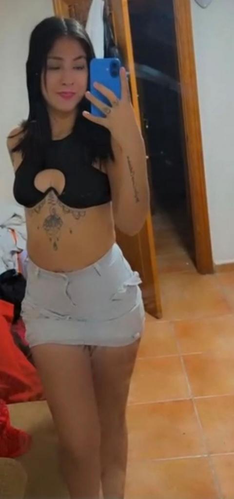 647163074: Chica busca chico en Málaga